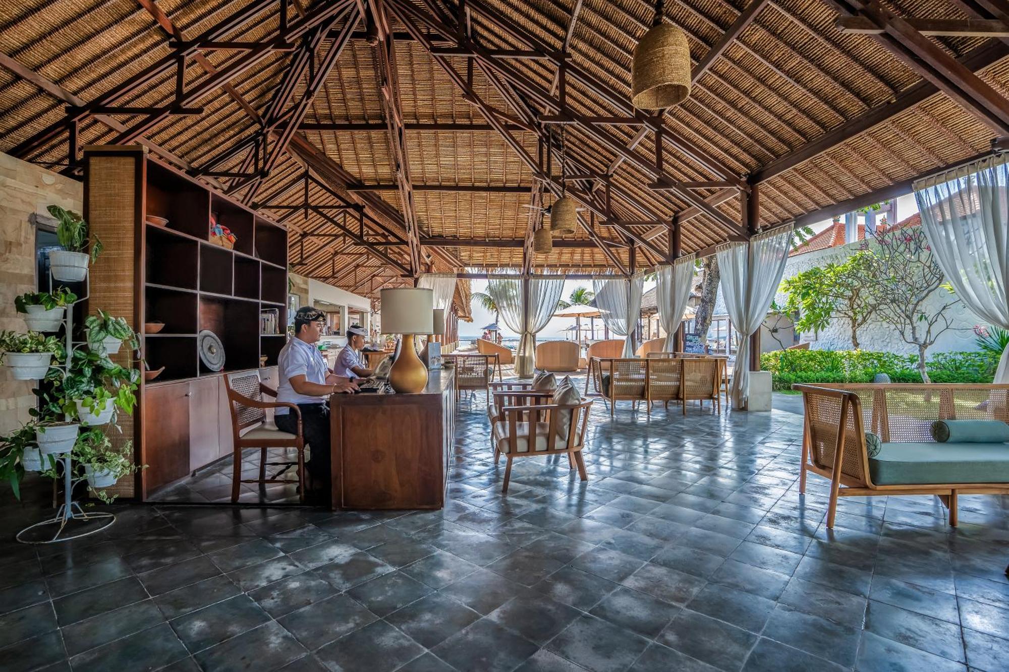 Club & 5* Lembongan